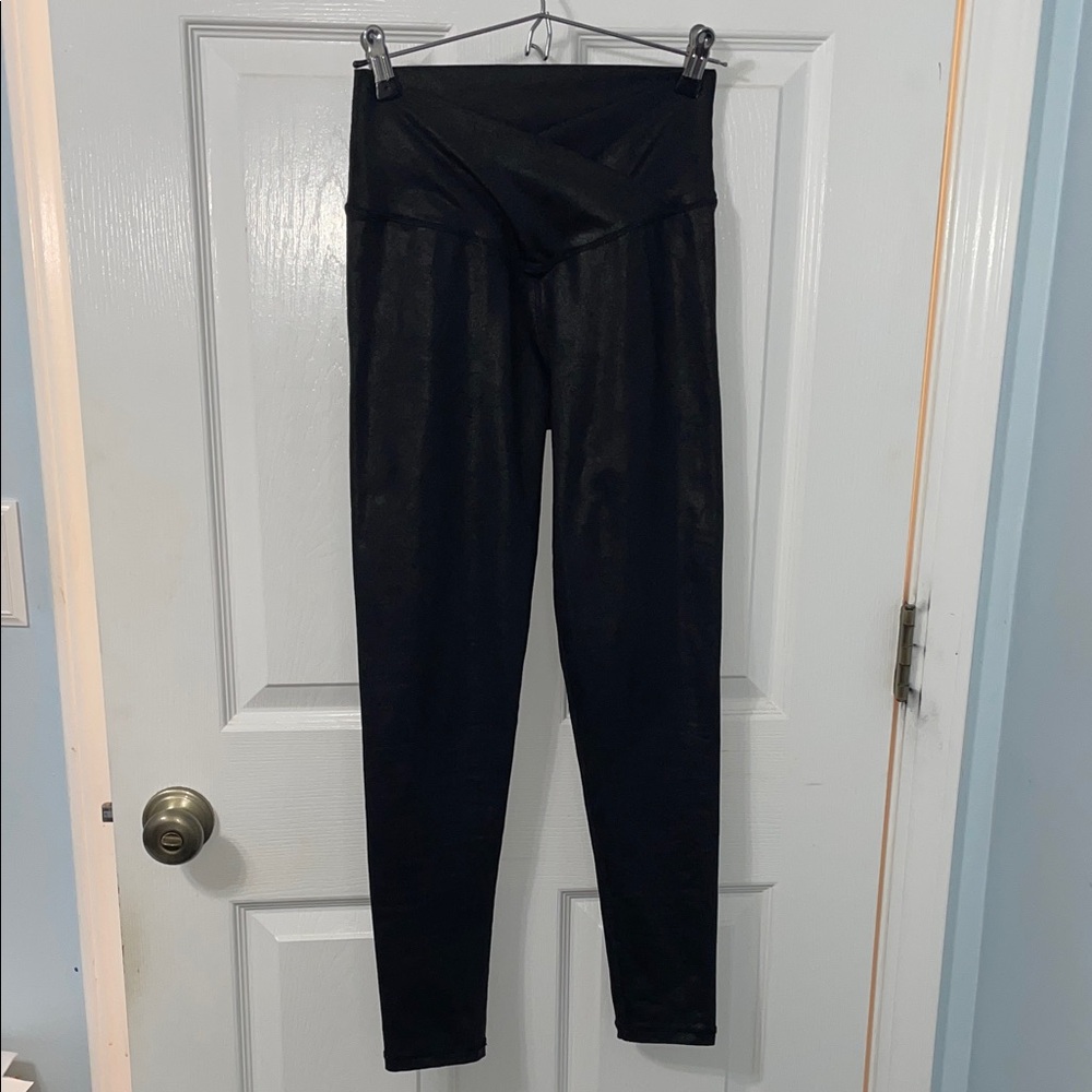 Offline by Aerie Black Textured Crossover Leggings